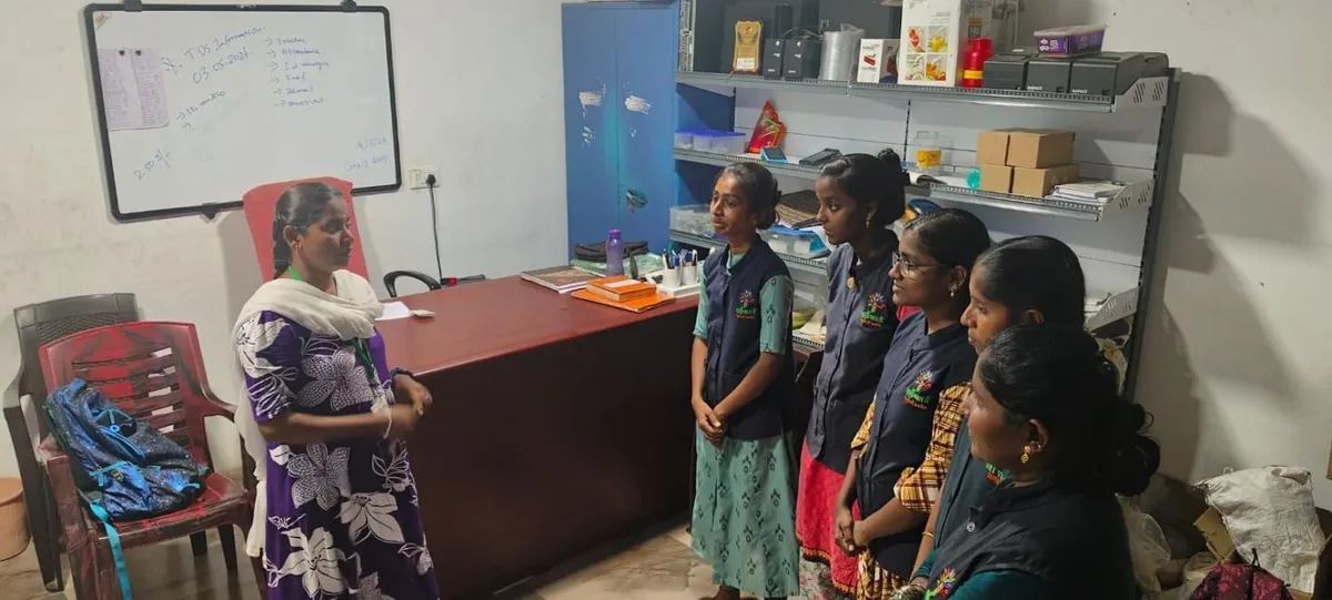 Employees attending POSH workplace safety training at Sri Vaari Departmental Store, Palladam Road, Tiruppur